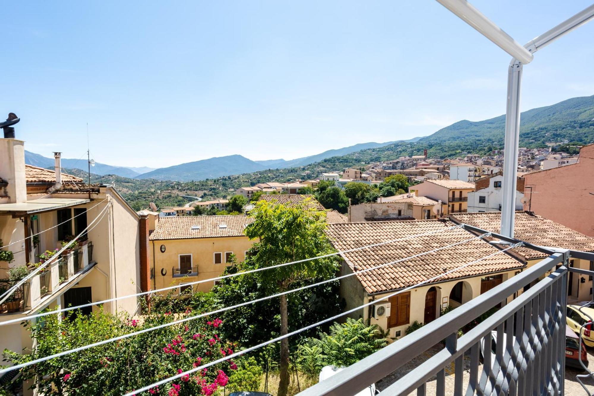 Aparthotel Porta San Paolo House Castelbuono  Exterior foto